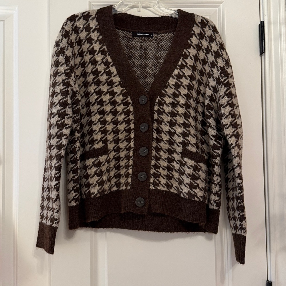 Brown and tan chunky sweater size Small